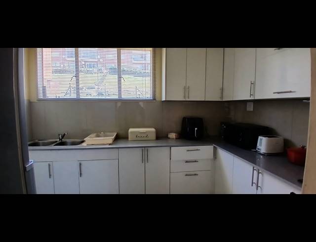 2 BEDROOM FLAT FOR SALE IN THE WOLDS